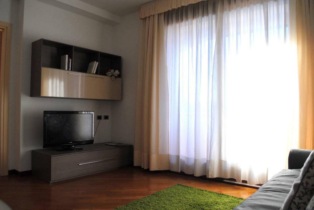 Bnbook - Residenza Naggi Casorate Sempione Exterior photo